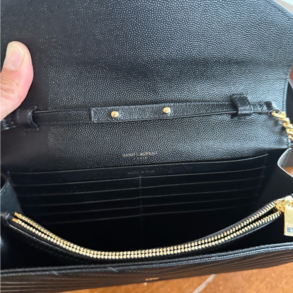 Saint Laurent Black Quilted Chain Bag - Picture 4 of 7